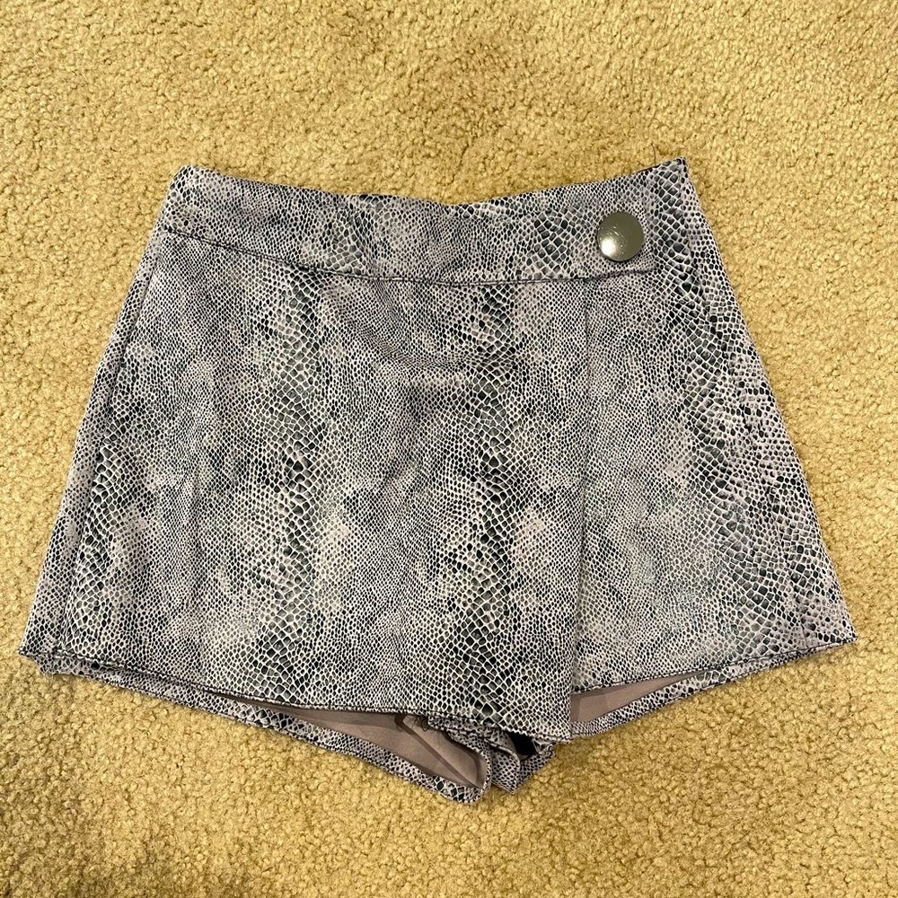 Snake skin skort (shorts/skirt)